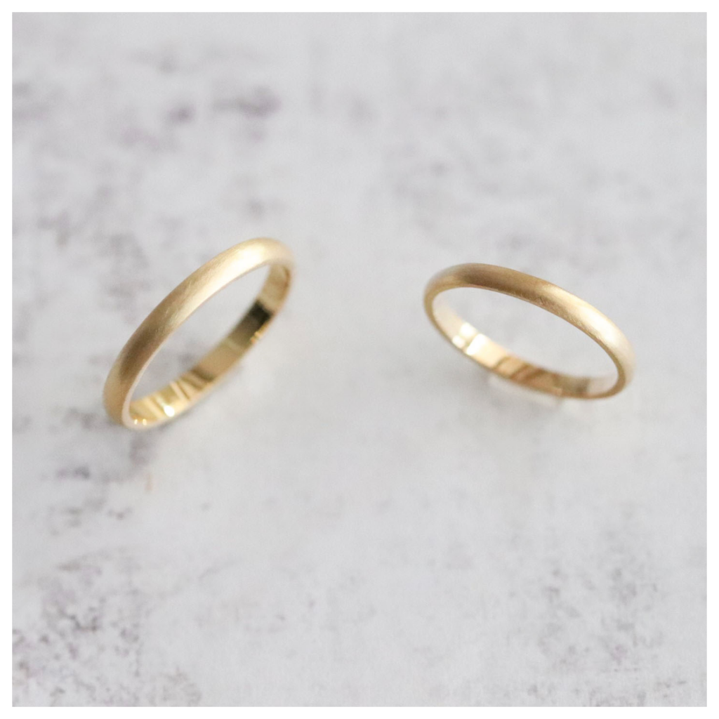 【結婚指輪】甲丸_マット仕上げ_YG – Somm Jewelry_みなとみらい・横浜元町で手作り・オーダーメイドの結婚指輪・婚約指輪